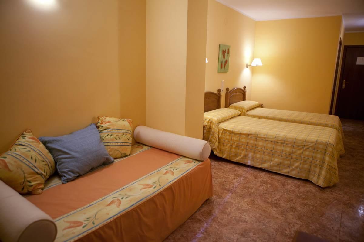 Hotel Los Arcos Villafranca del Cid Luaran gambar